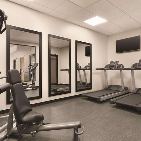 Country Inn & Suites By Radisson, Belleville, On Екстериор снимка