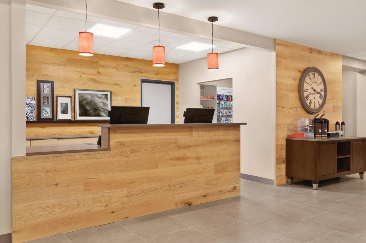 Country Inn & Suites By Radisson, Belleville, On Екстериор снимка