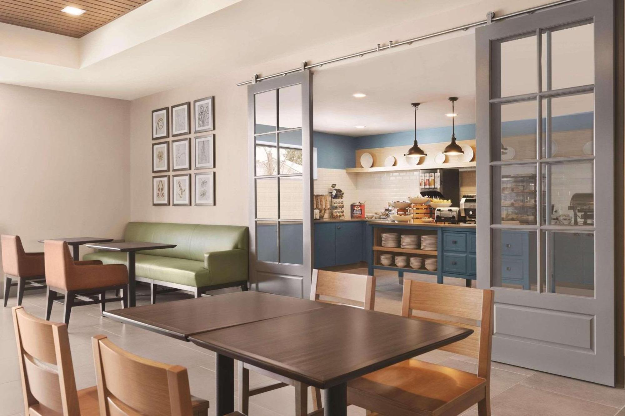 Country Inn & Suites By Radisson, Belleville, On Екстериор снимка