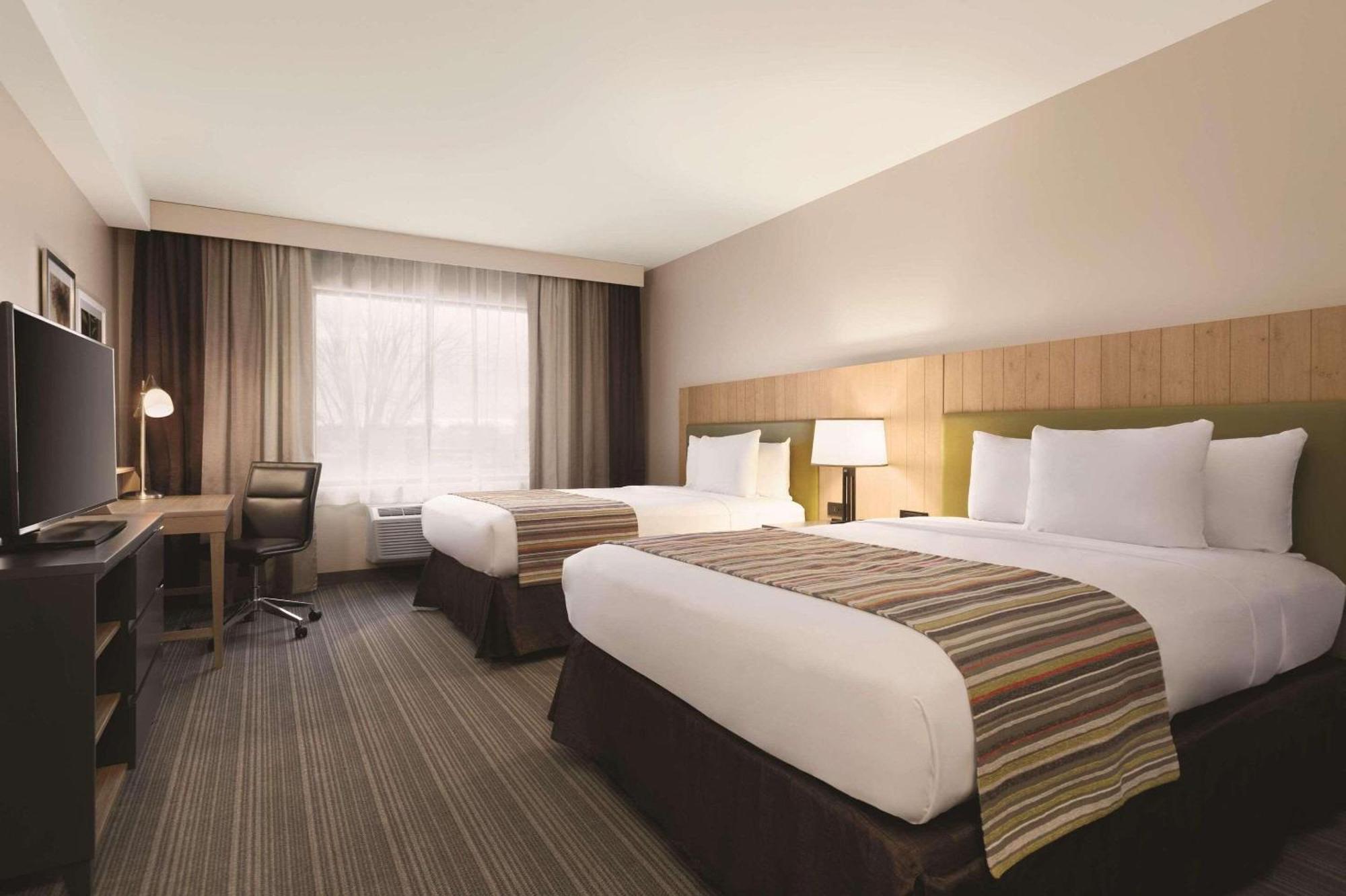 Country Inn & Suites By Radisson, Belleville, On Екстериор снимка