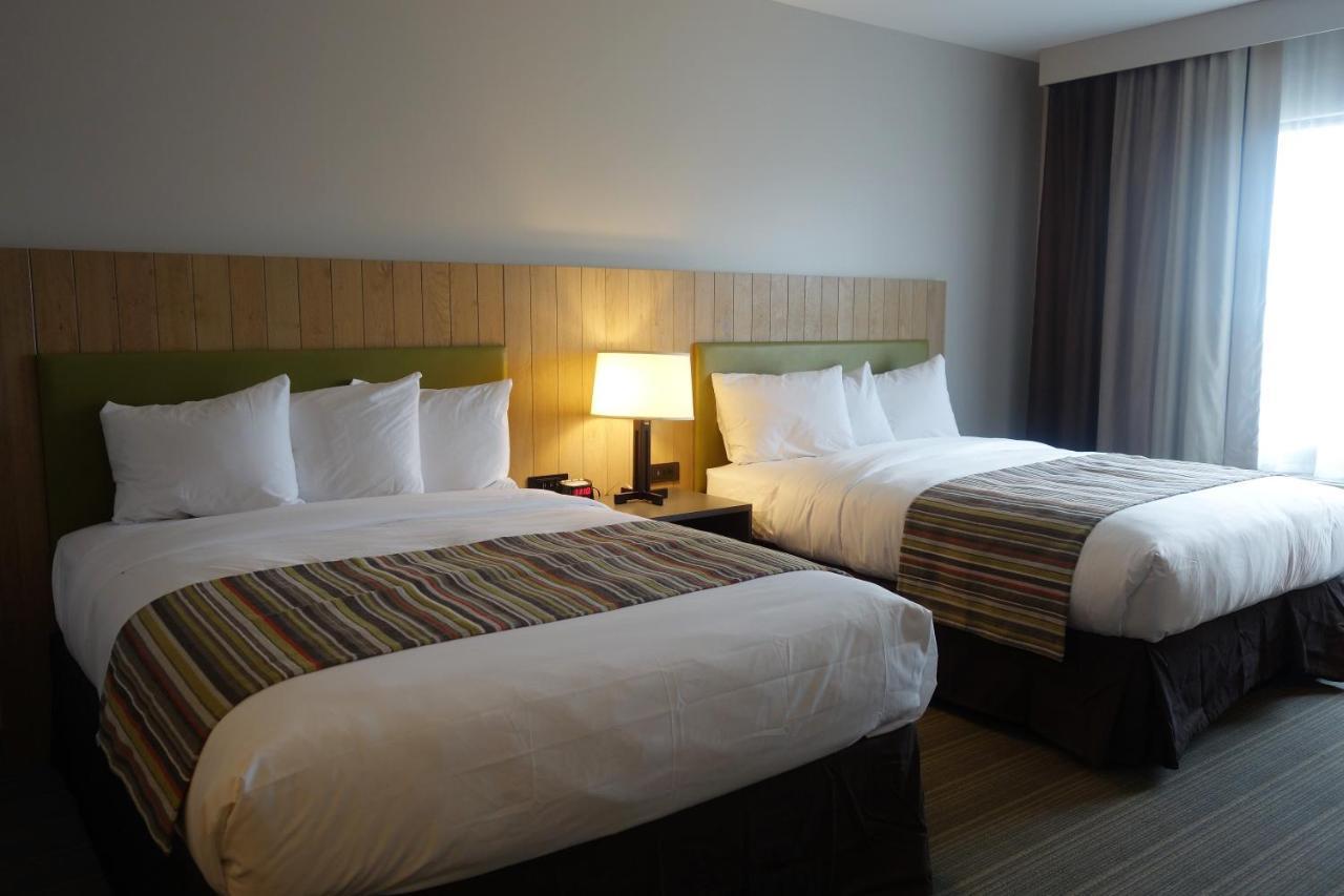 Country Inn & Suites By Radisson, Belleville, On Екстериор снимка