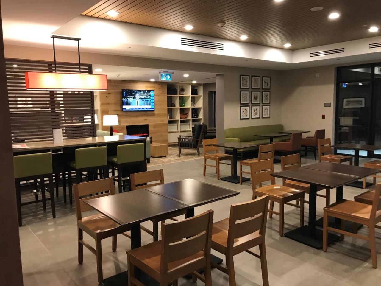 Country Inn & Suites By Radisson, Belleville, On Екстериор снимка