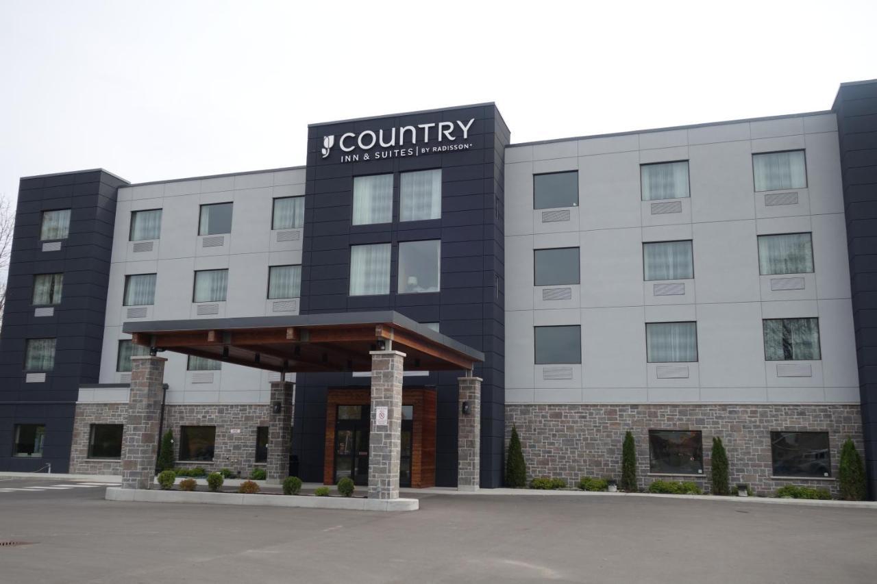 Country Inn & Suites By Radisson, Belleville, On Екстериор снимка